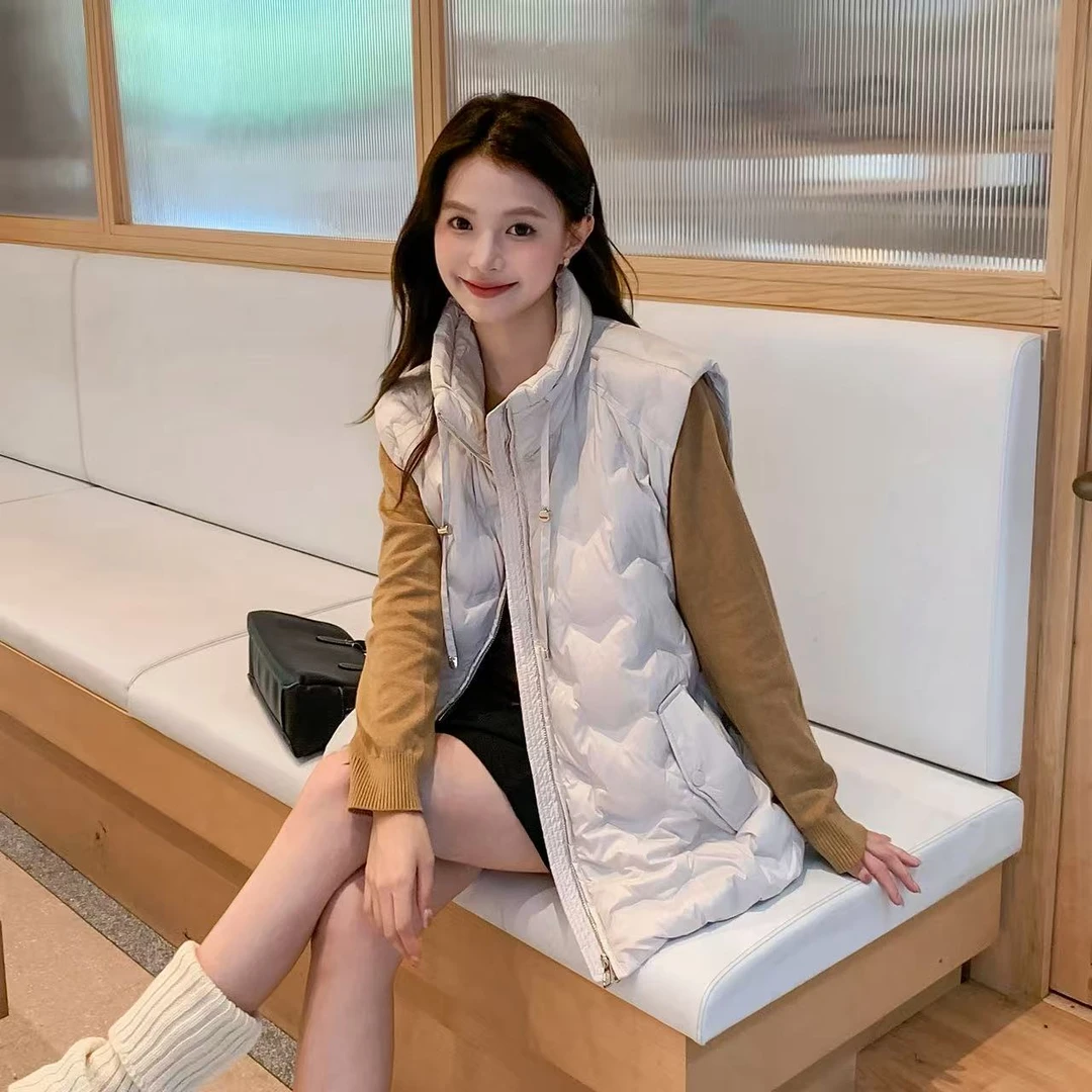 DEJIBVU/大季新款胖mm加肥加大码压胶羽绒服马甲女90绒立领轻薄款