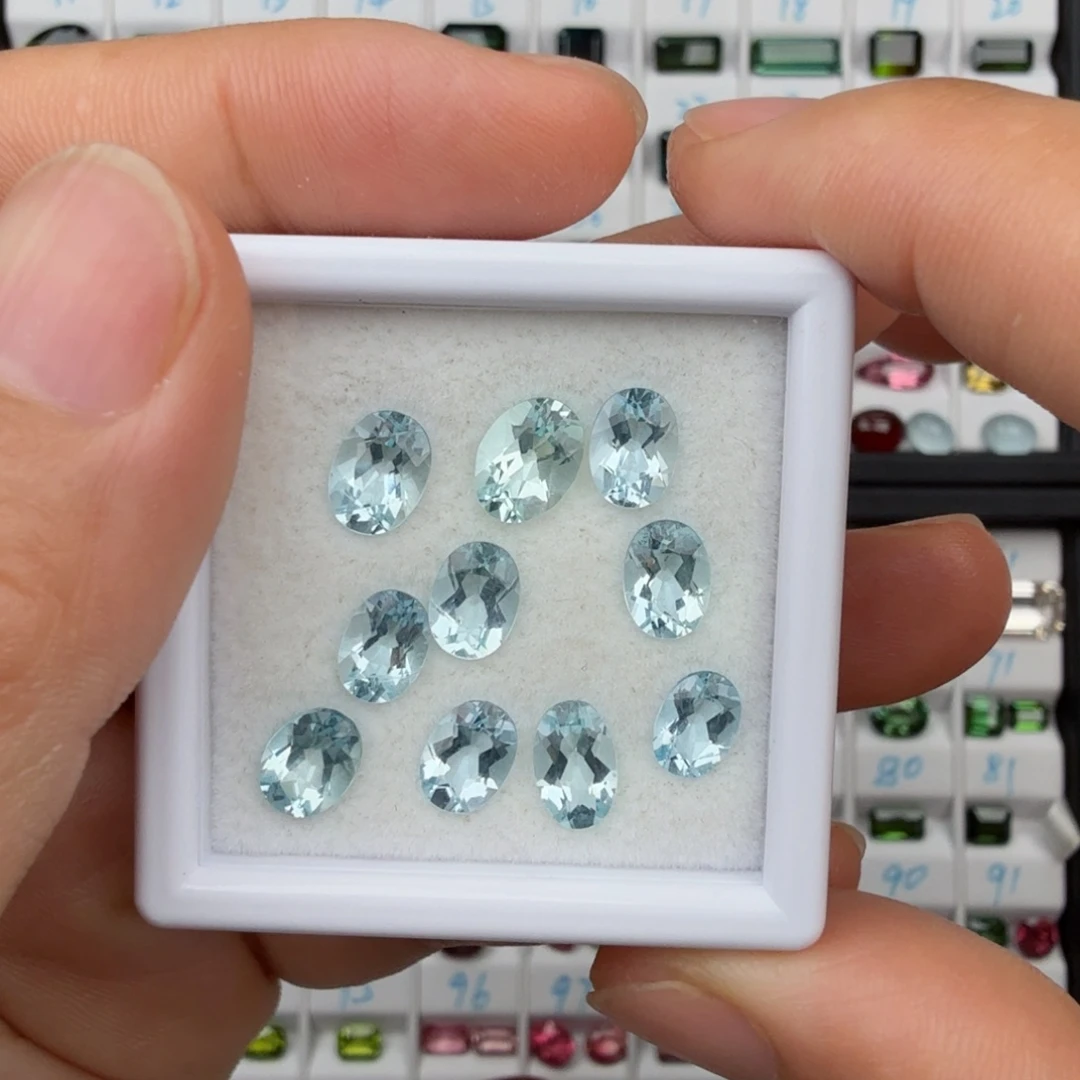 海蓝宝石裸石天然多样性发一颗