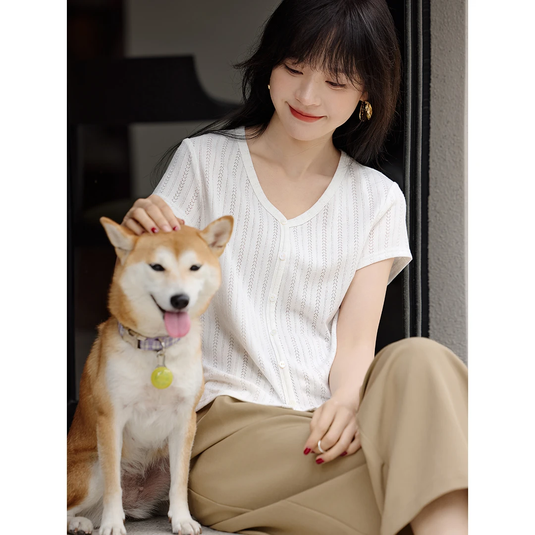 沫晗依美【时尚洋气蕾丝镂空V领衬衫】25夏季新款单排扣短袖女衬衫