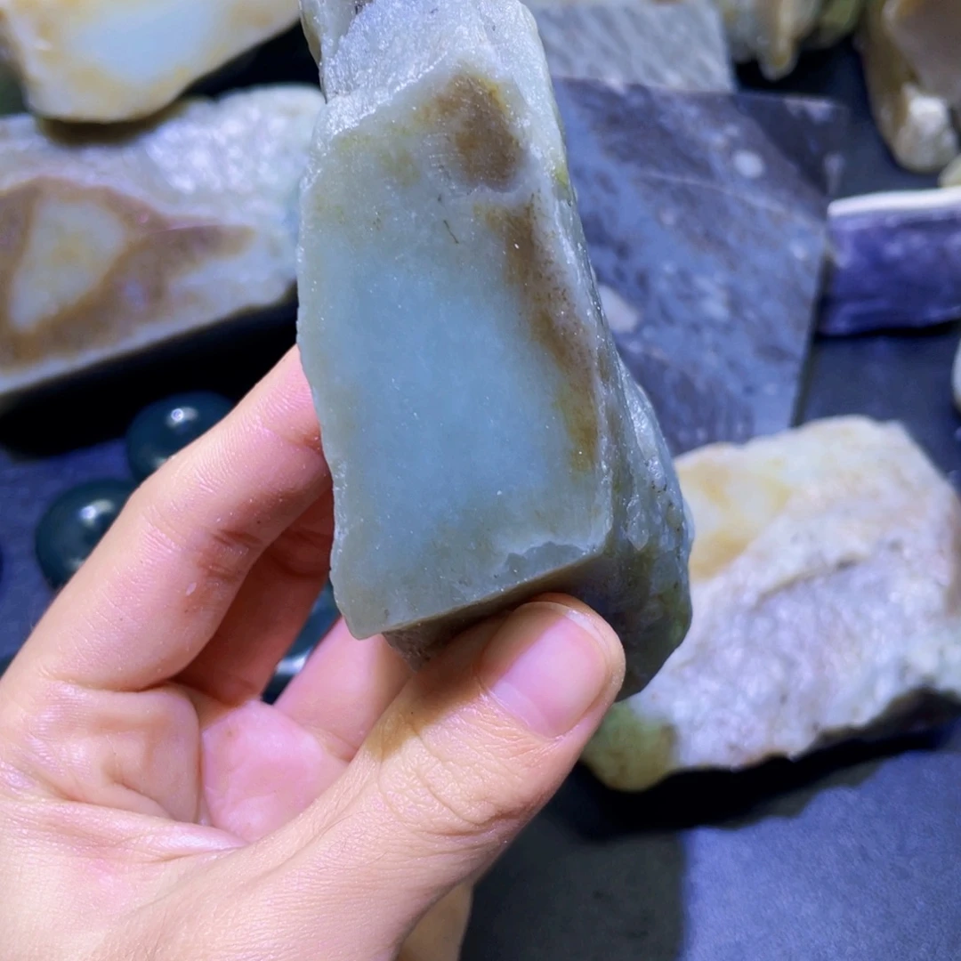 和田玉未镶嵌珠宝半成品