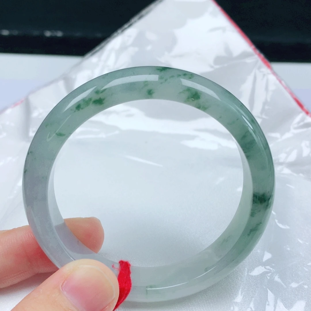 翡翠未镶嵌手镯52