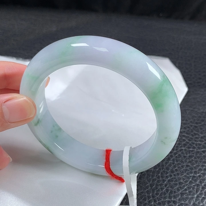 翡翠未镶嵌手镯