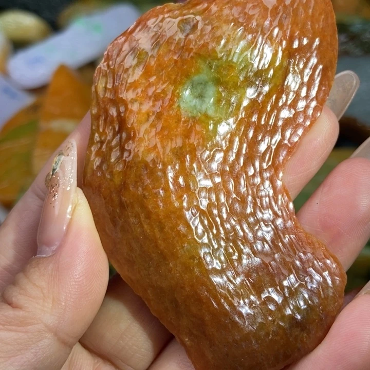翡翠未镶嵌颈饰缅甸