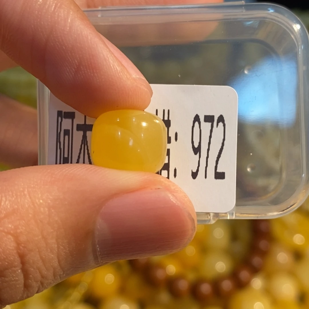 琥珀未镶嵌珠宝奇石972
