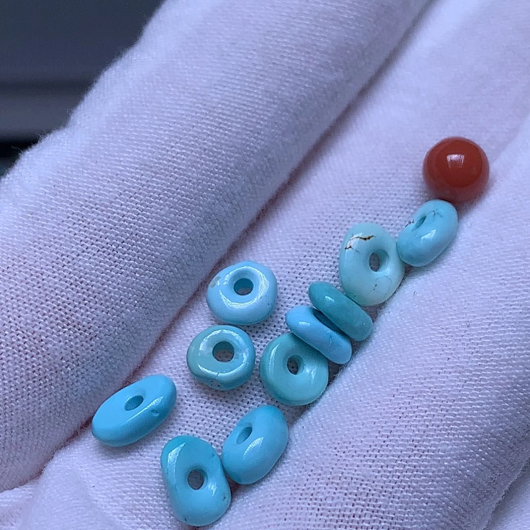 南红玛瑙未镶嵌珠宝奇石