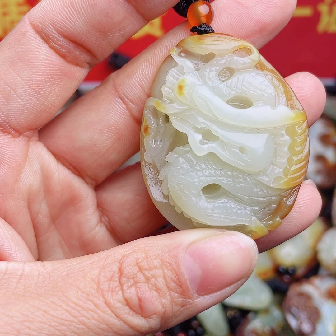 和田玉颈饰未镶嵌