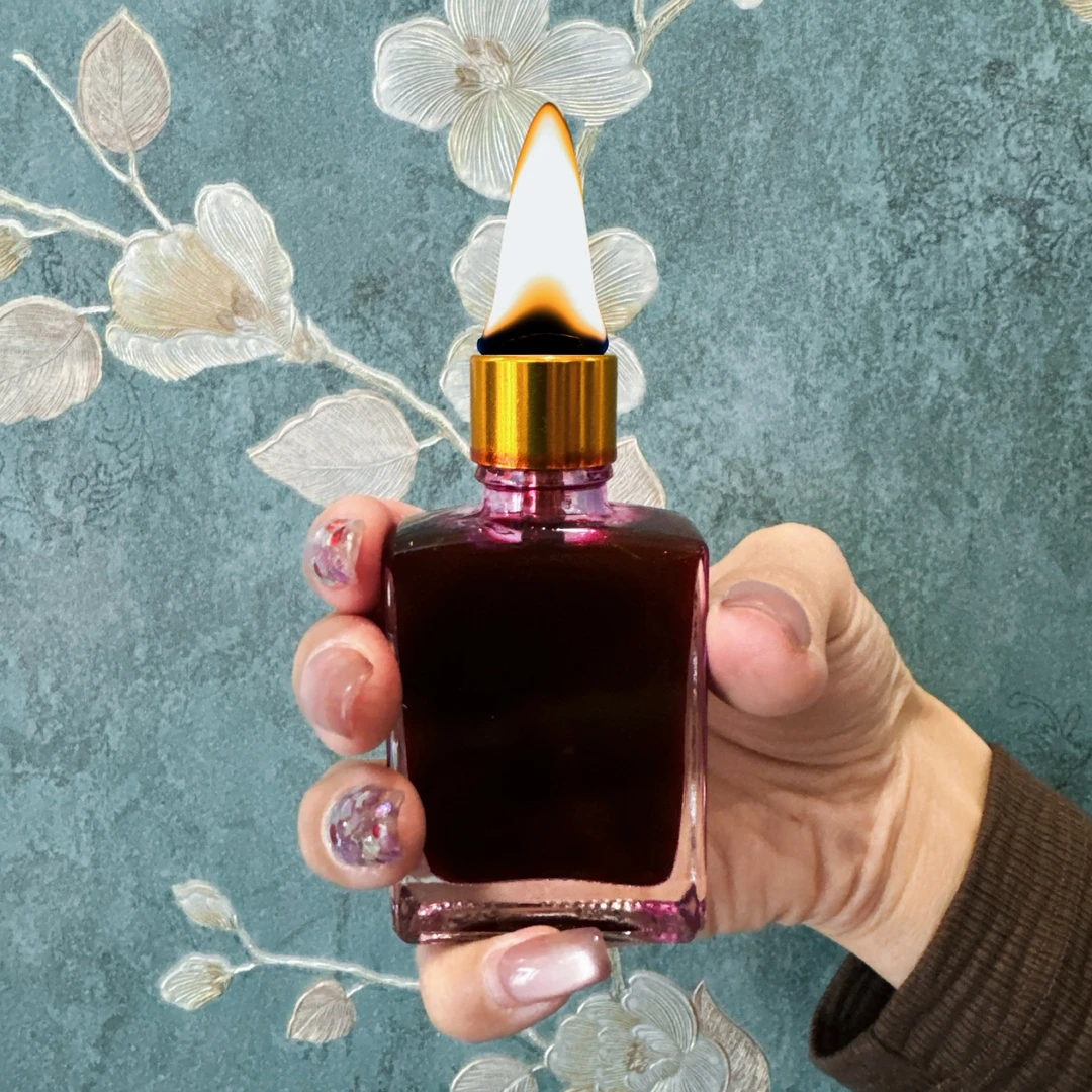 3006 玫红涩涩合和蜡烛