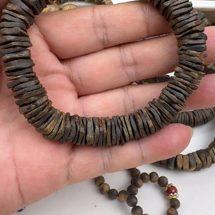 亲***宁沉香手串乌身手串17克加