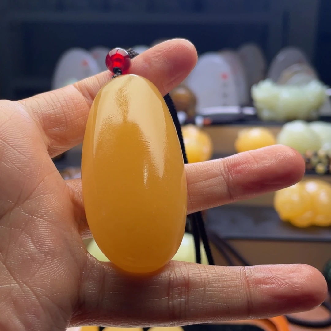 用***5石材天然古青石手把件