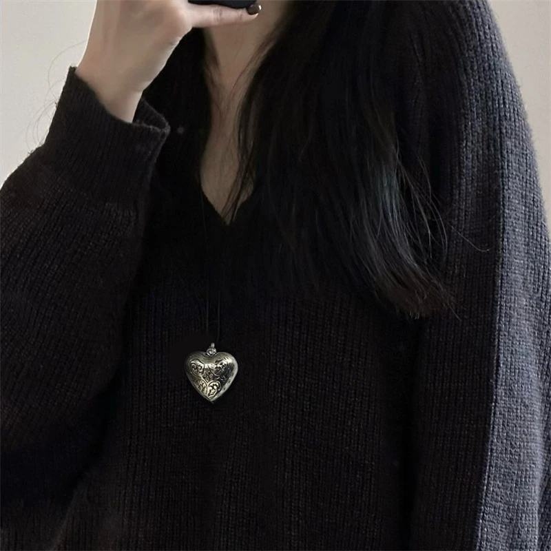 BMHM 非金属皮质项链 雕刻爱心吊坠项链女气质网红时尚百搭复古