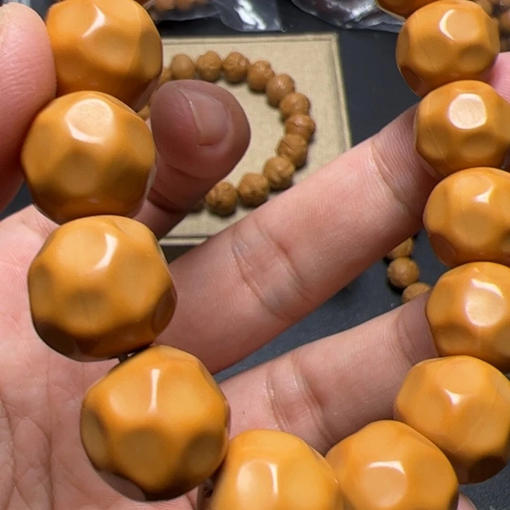 猴头核桃手串啦啦啦