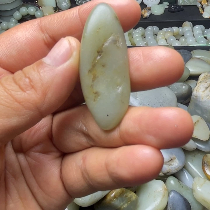 未镶嵌和田玉珠宝半成品