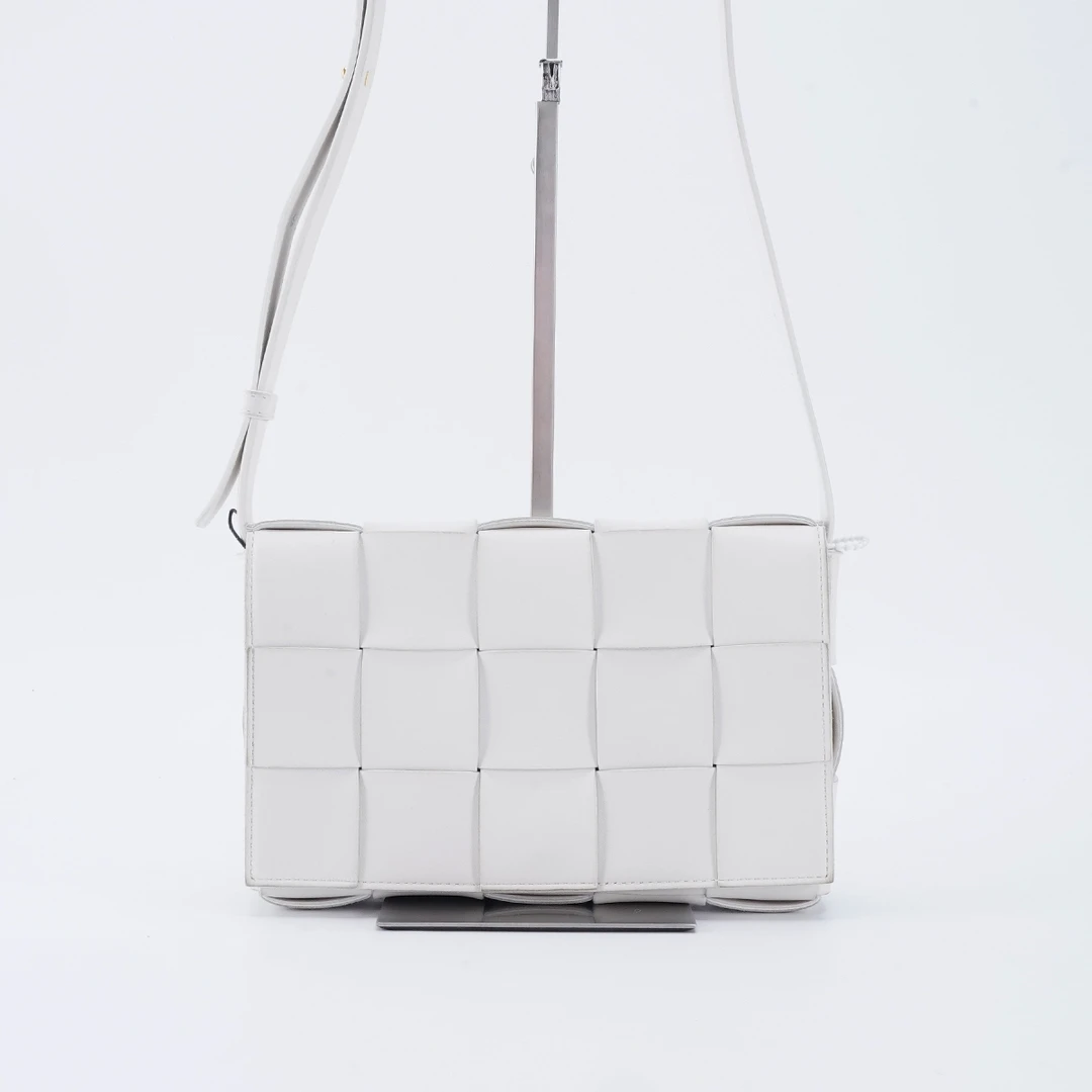 95新 BOTTEGA VENETA/葆蝶家 【一口价】cassette枕头包/BG22016598