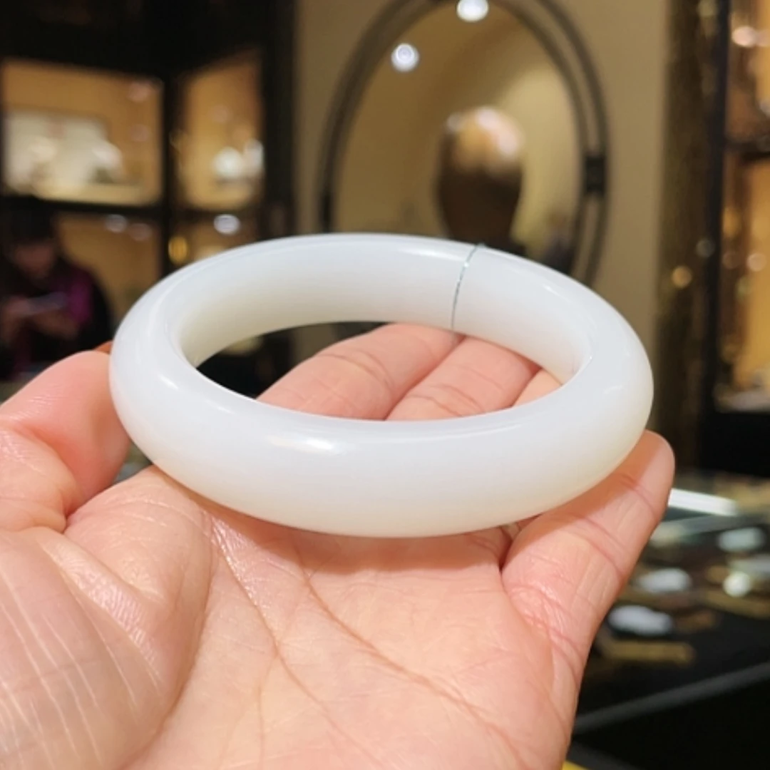 【闪购商品】和田玉手镯未镶嵌57.6#83.3g