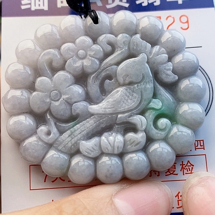 吊坠(不含链)未镶嵌翡翠