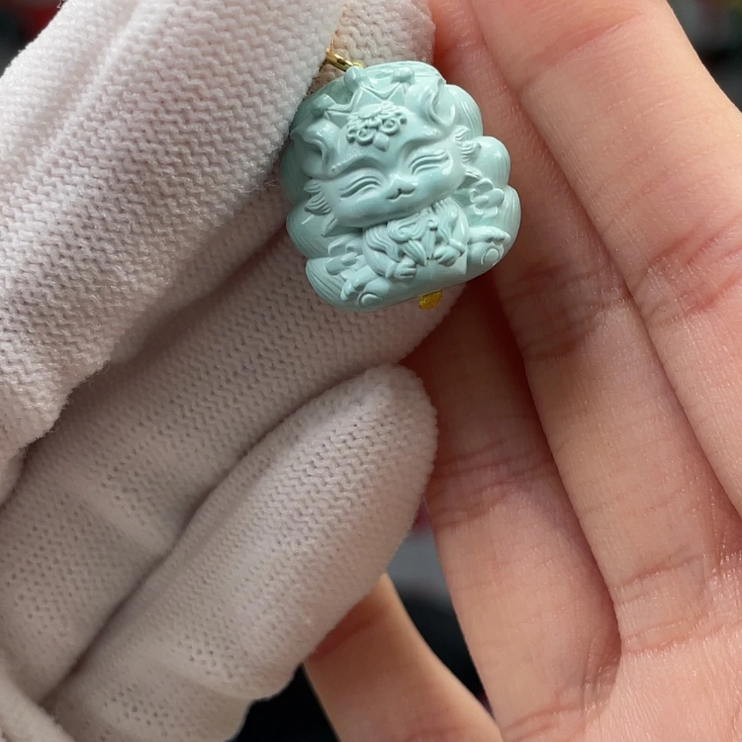 绿松石未镶嵌挂件