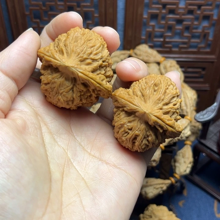 核桃原装三角南疆石4.1全品无修