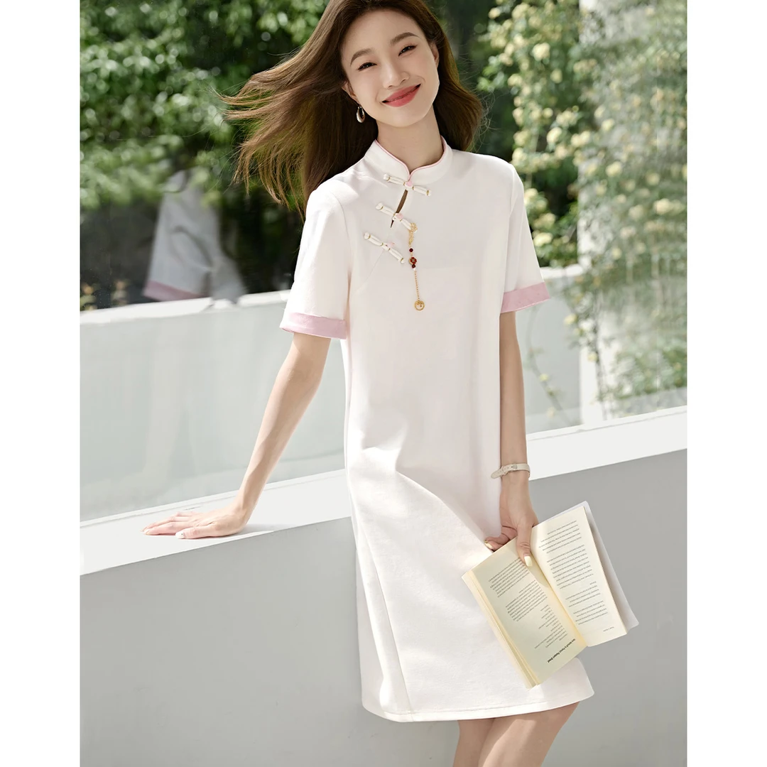 沫晗依美2025夏季新款新中式设计翻边袖口显瘦盘扣撞色连衣裙3000