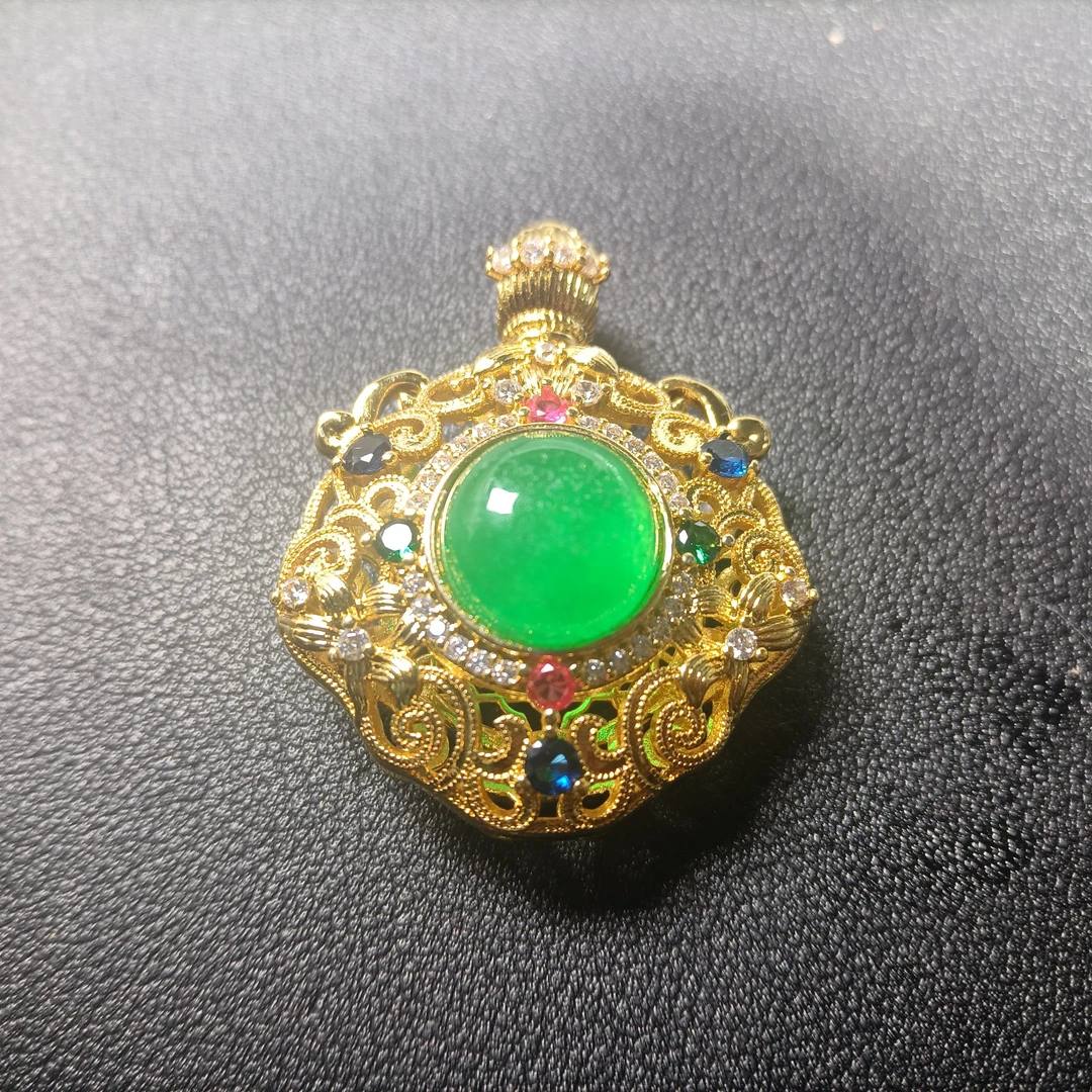 L3精品翡翠设计吊坠