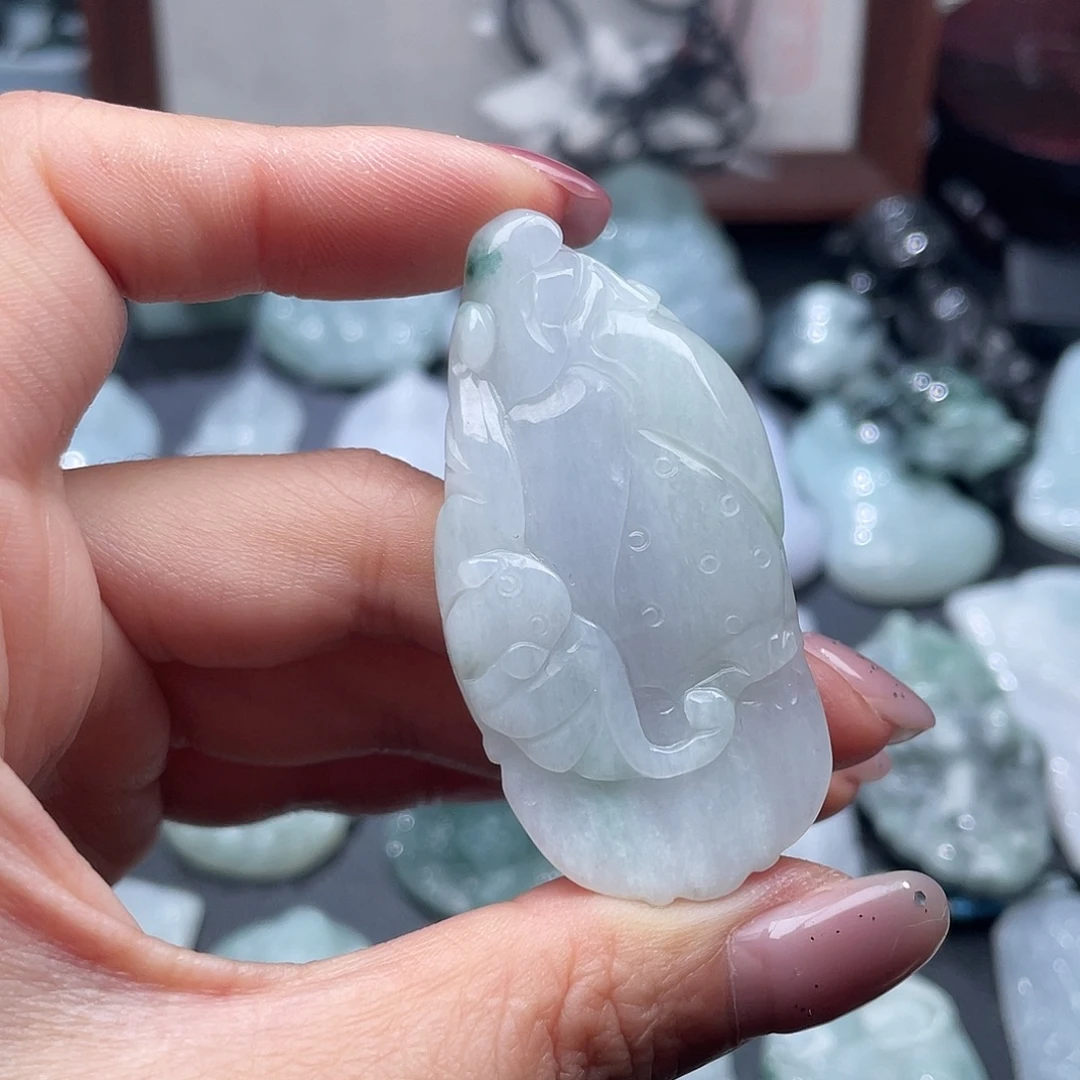 翡翠未镶嵌颈饰翡翠