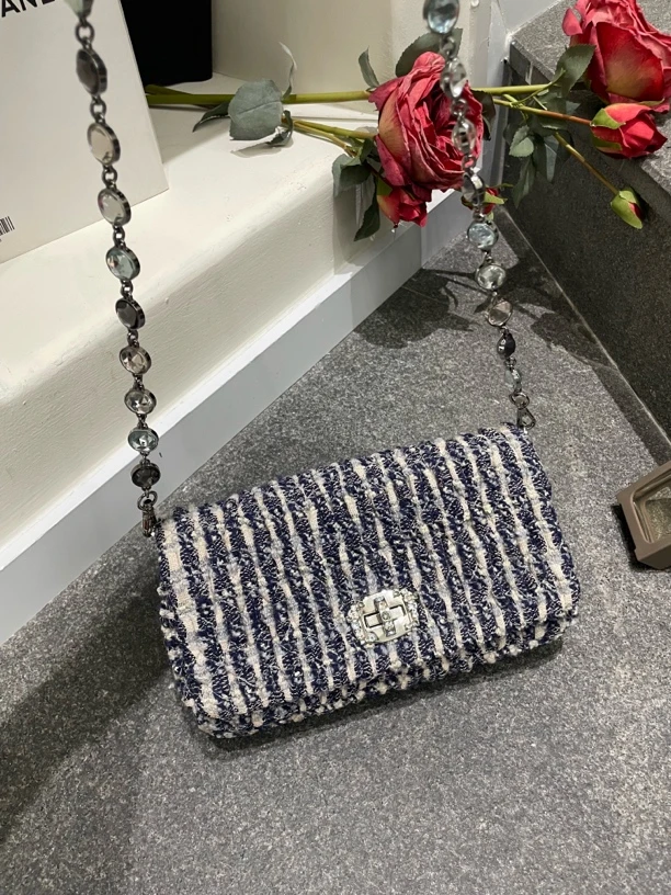 95新 MIU MIU/缪缪 定金98新 粗花呢水钻宝石单肩斜挎包