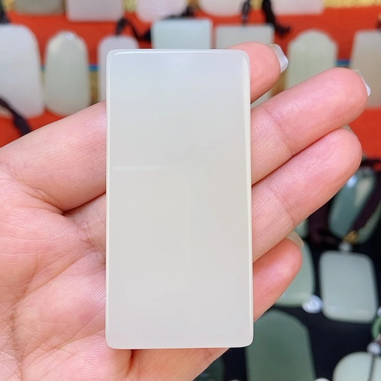 【闪购商品】颈饰未镶嵌和田玉