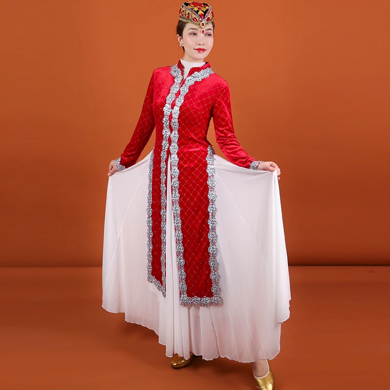 天翼美新款2025异域风情维族舞服民族风丝绒长外套