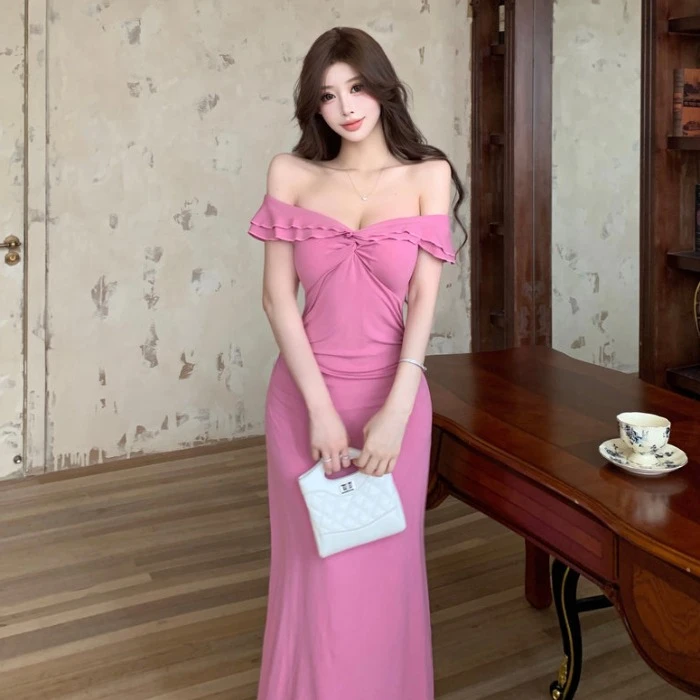 2025玫粉色修身V领小飞袖连衣裙女荷叶边显瘦性感包臀洋气包臀裙