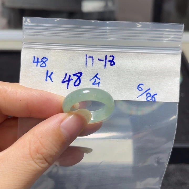 定制翡翠未镶嵌戒指