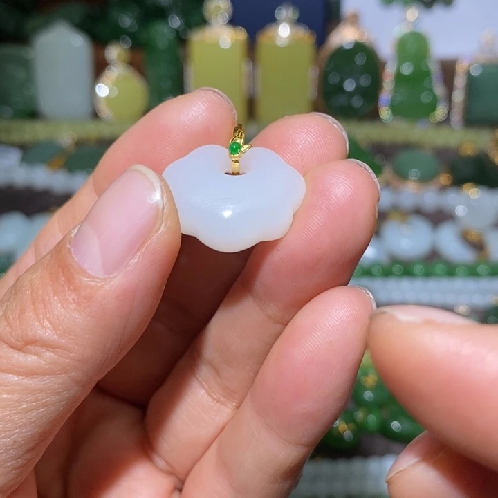 和田玉（白玉）18K金镶嵌颈饰