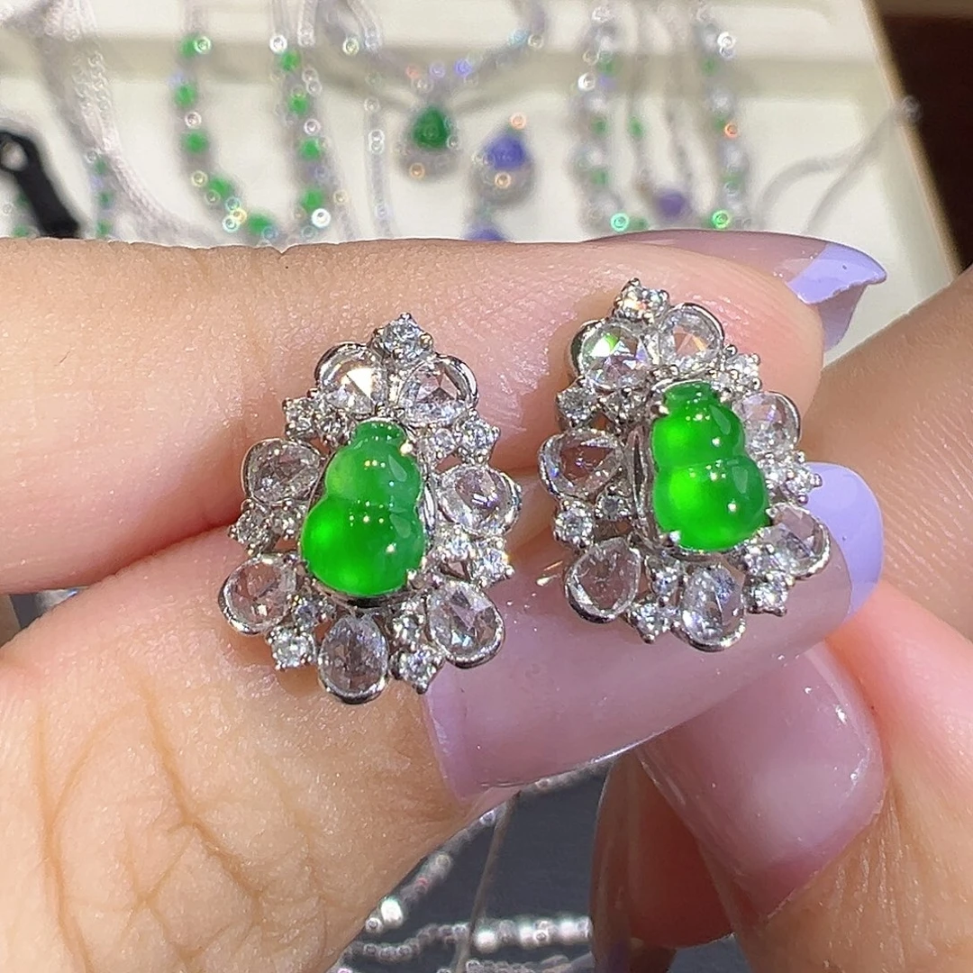 翡翠18K金镶嵌耳钉翡翠