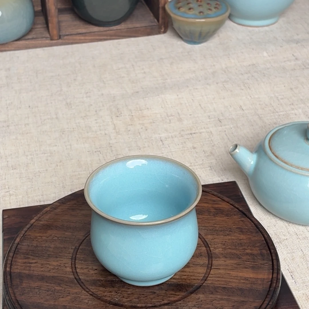 陶摆件天青玉兰杯