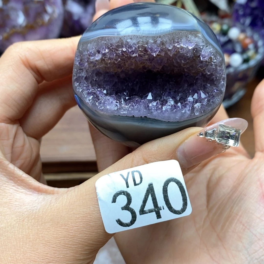 未镶嵌水晶大型摆件（非配饰）