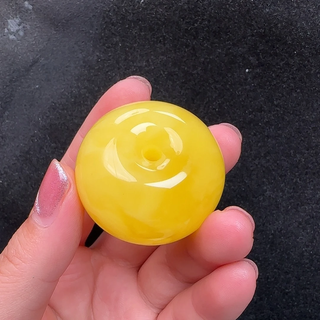 蜜蜡未镶嵌珠宝奇石