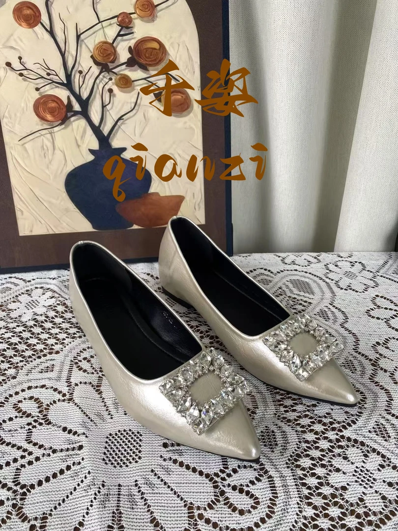 羊皮版~增高4CM水钻修面皮法式防滑夏季单鞋跟鞋休闲尖头气质银色