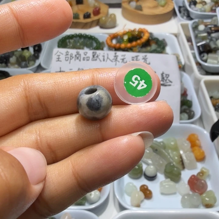 和田玉未镶嵌珠宝奇石