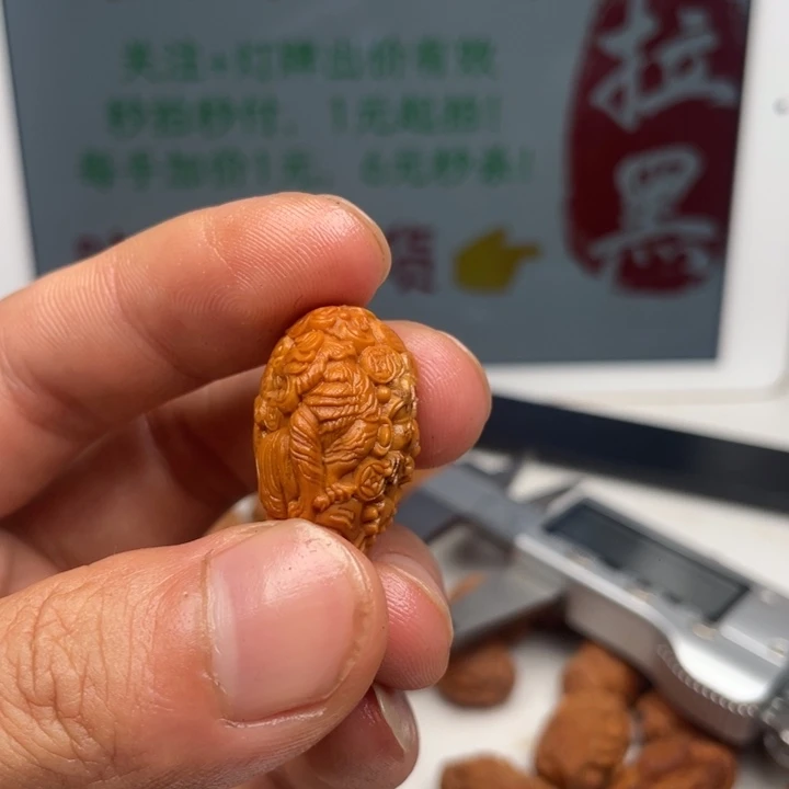 吊坠橄榄核橄榄核雕刻单子。