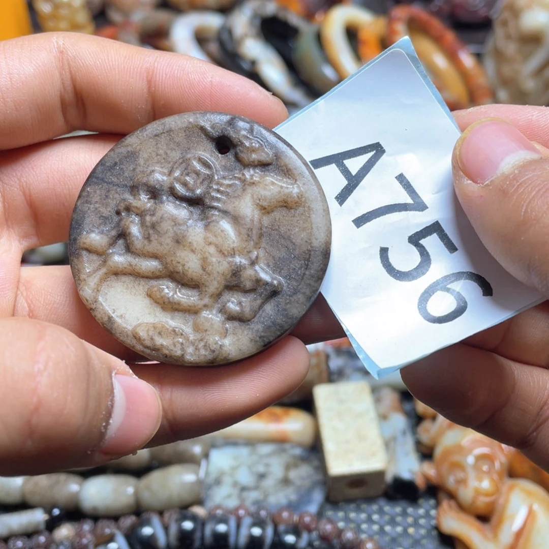 和田玉（糖玉）挂件未镶嵌