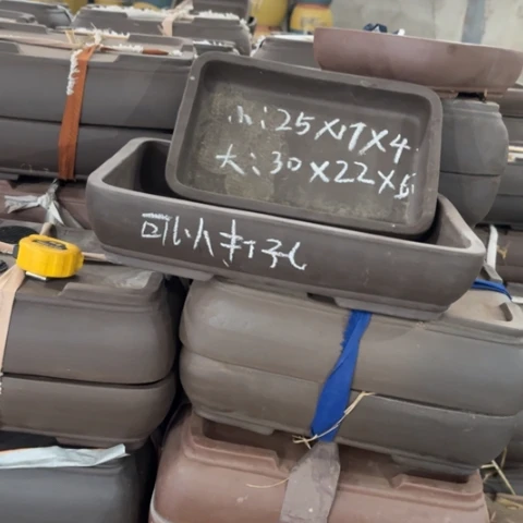 100-8。    微瑕。