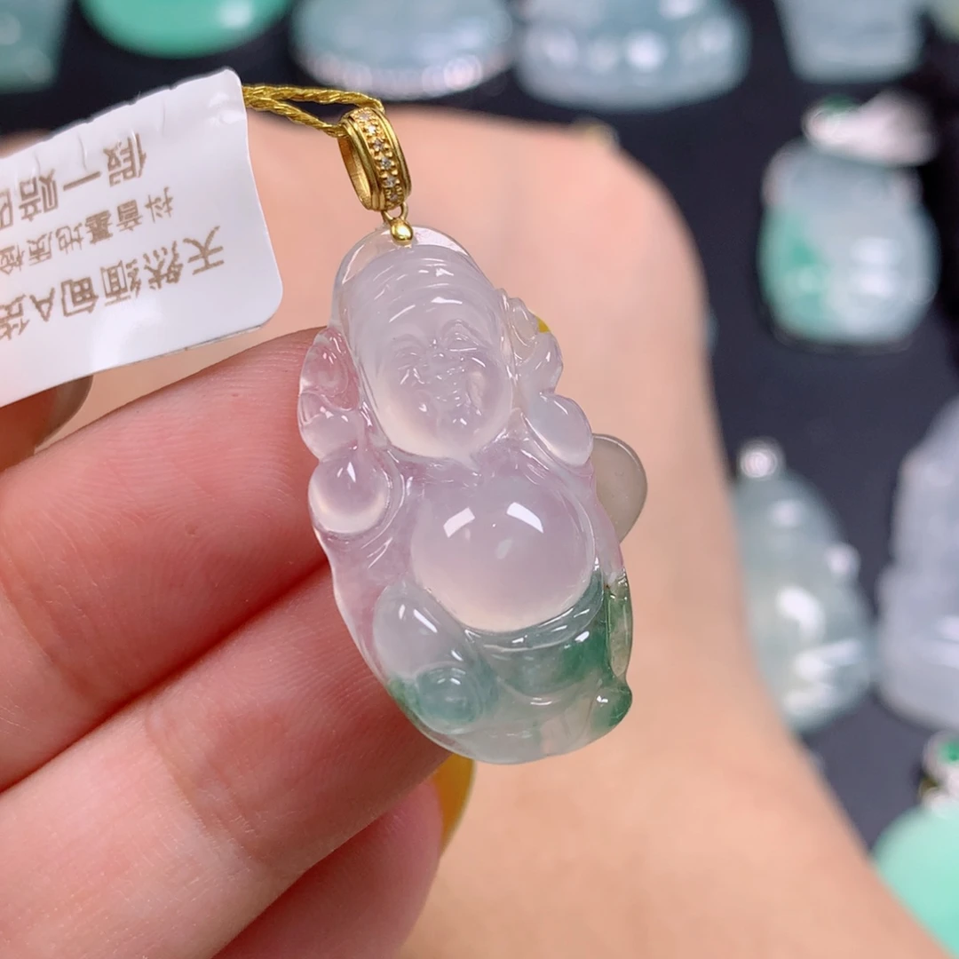翡翠18K金镶嵌颈饰财神