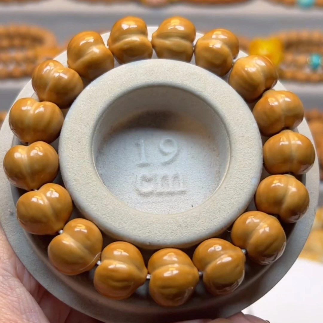 【泡芙屁桃】猴头核桃雕刻16左右猴头核桃手串