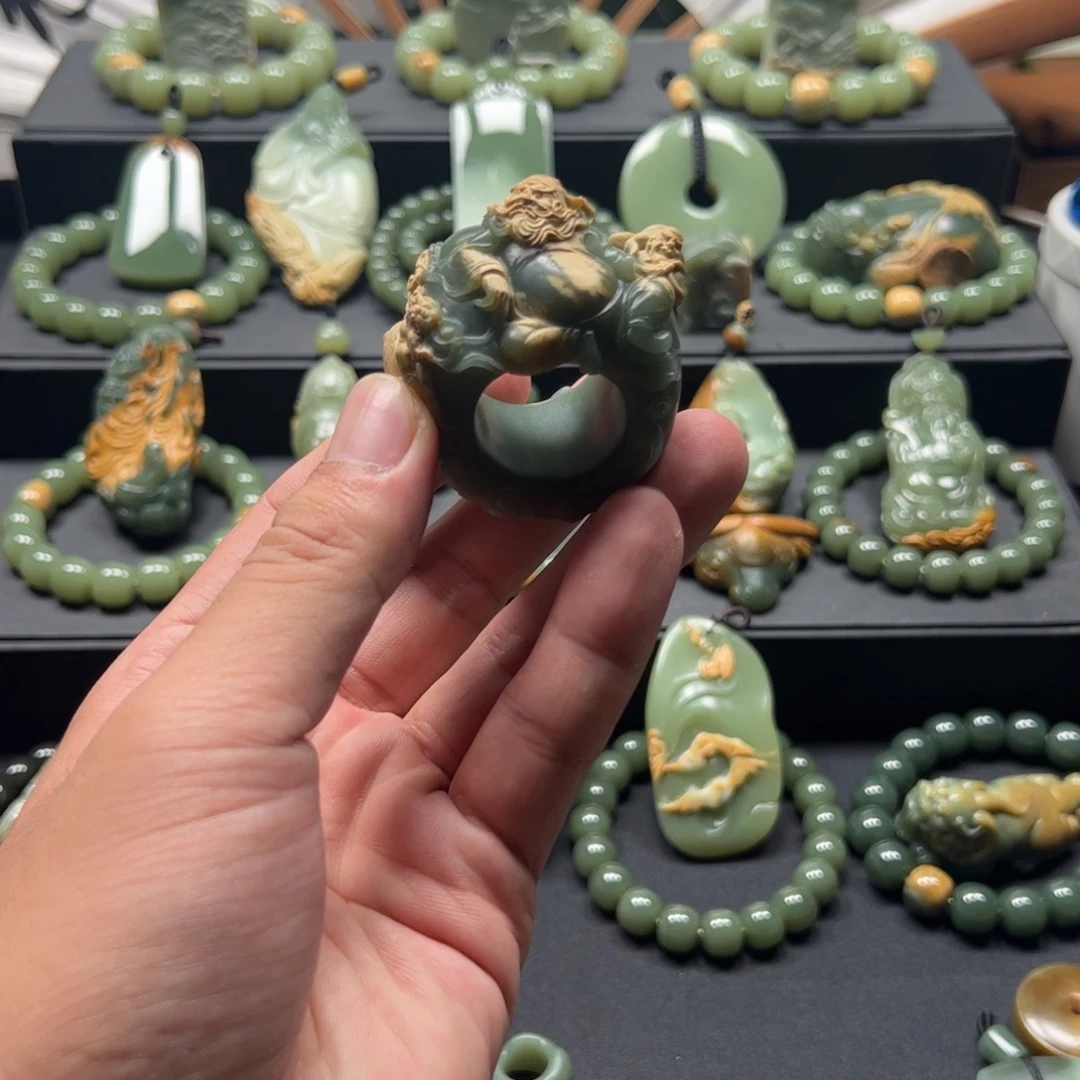 时***間岫岩河磨玉（透闪石质玉）未镶嵌颈饰