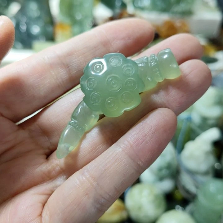 岫玉未镶嵌挂坠款式