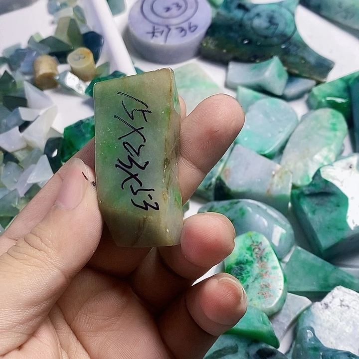 风***云翡翠散珠天然翡翠A货挂件