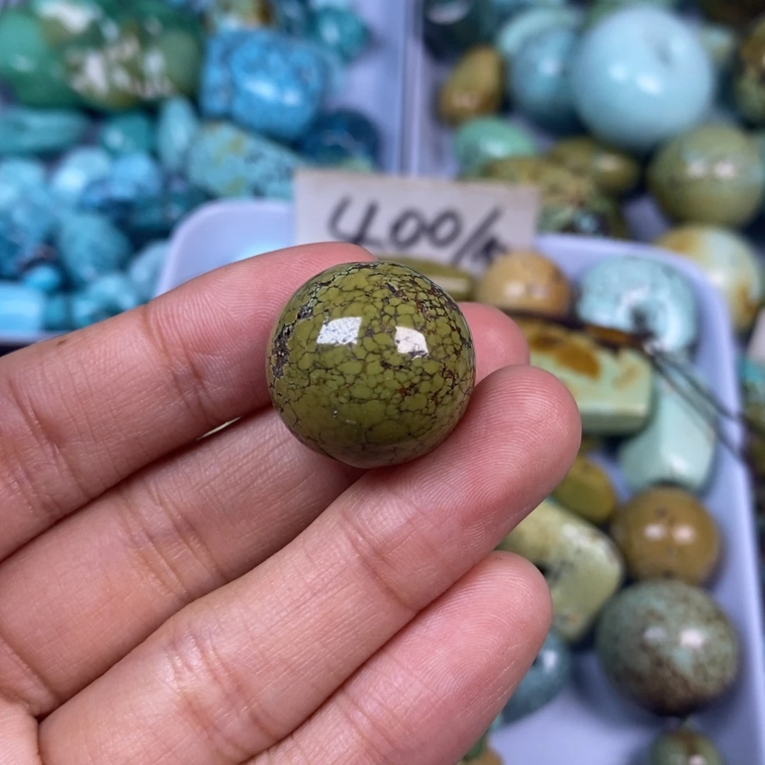 绿松石未镶嵌颈饰