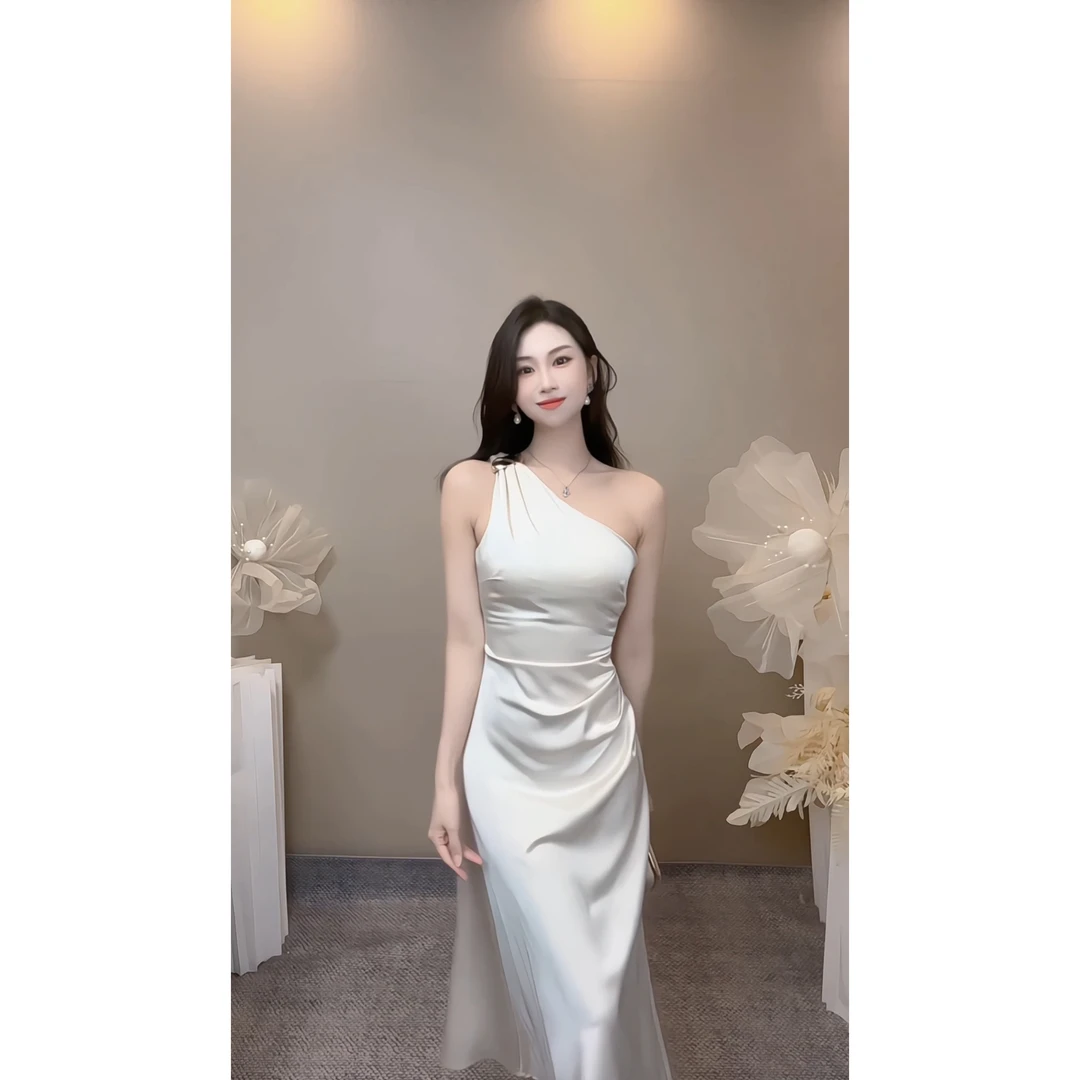 2025夏法式气质荡领斜肩露肩性感中长款小礼服收腰开叉鱼尾连衣裙