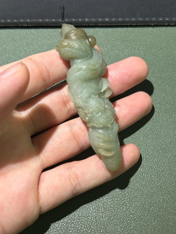 轻舟翡翠定制：盘龙柱