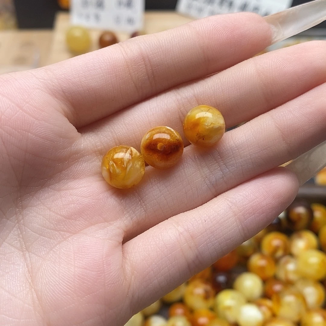 樱***蜜蜡未镶嵌裸石蜜蜡