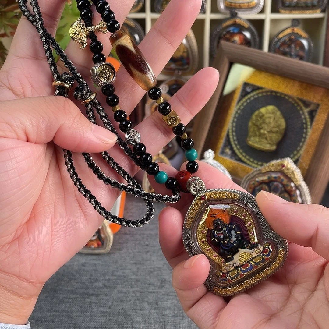 泥塑藏银外壳黑老爷擦擦+绑绳