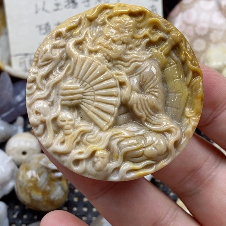 颈饰未镶嵌硅化珊瑚（珊瑚玉）